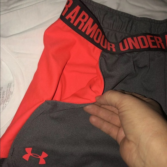 NWT Gray Orange Under Armour Shorts with pockets - Picture 3 of 4